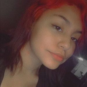 Meet your Posher, Laticia